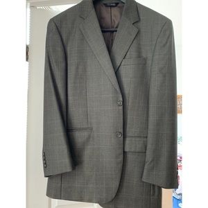 Joseph A. Bank suit with pants and zip up bag